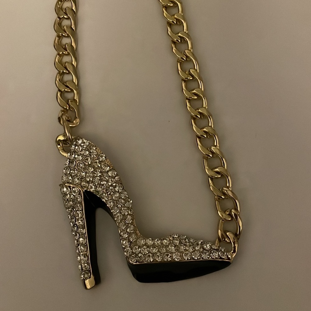 Simple | Rhinestone Stiletto Necklace​ - Picture 2 of 2